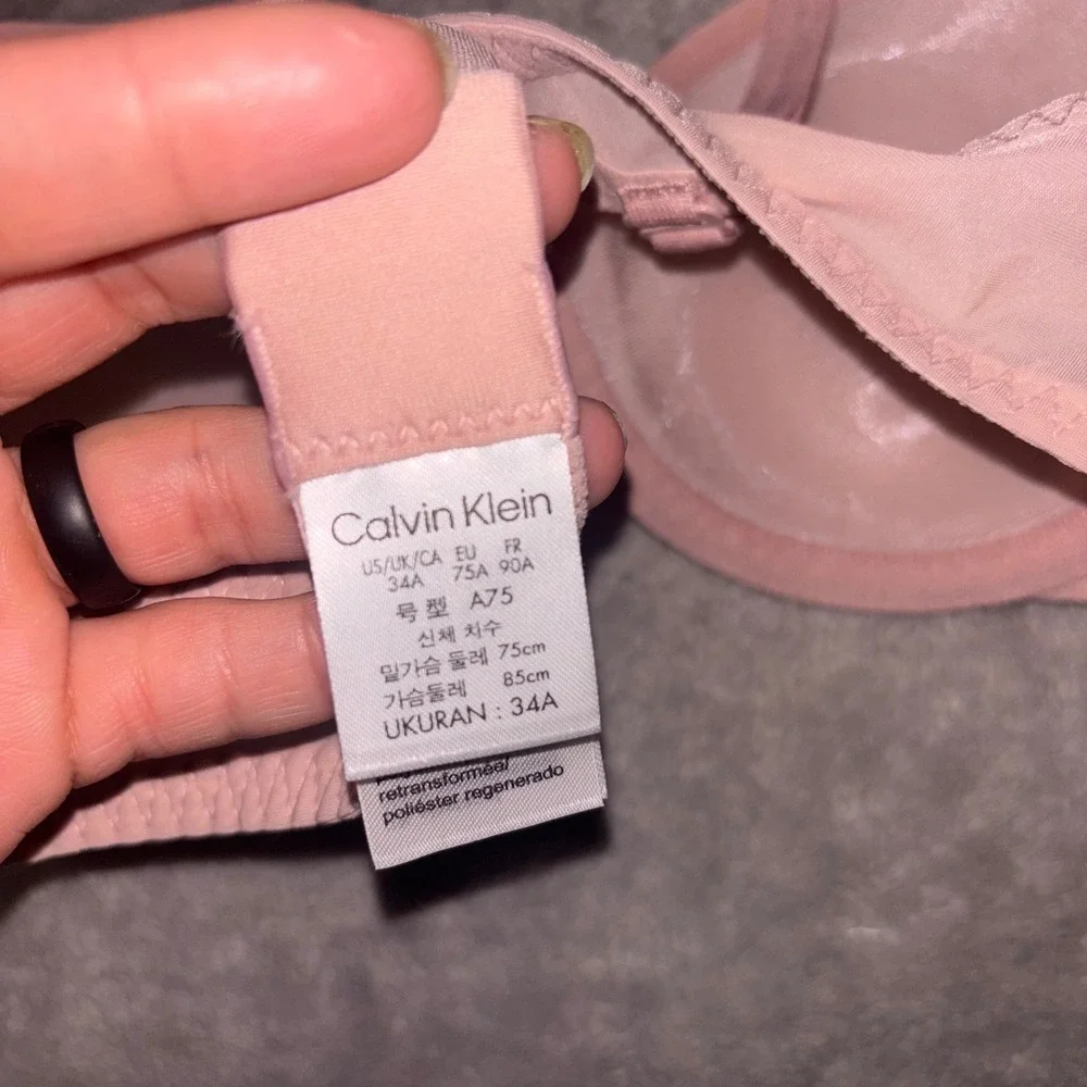 Calvin Klein Sheer Marquette Demi Bra Pink Shimmer Lightly Lined 34A QF6088-630